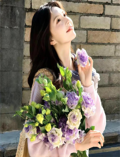 美女把小内内脱了露出J的小视频_老师系列高H文_倾心相印番外篇在线观看